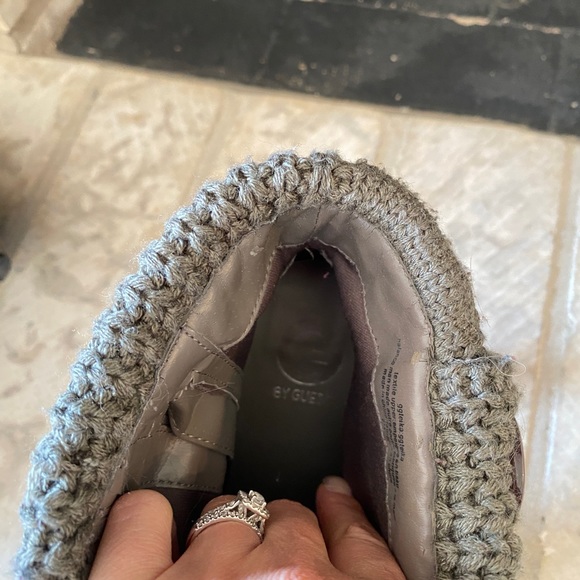 GUESS sweater booties - Picture 5 of 8